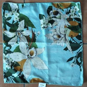 Lush Scarf Vanilla Orchid